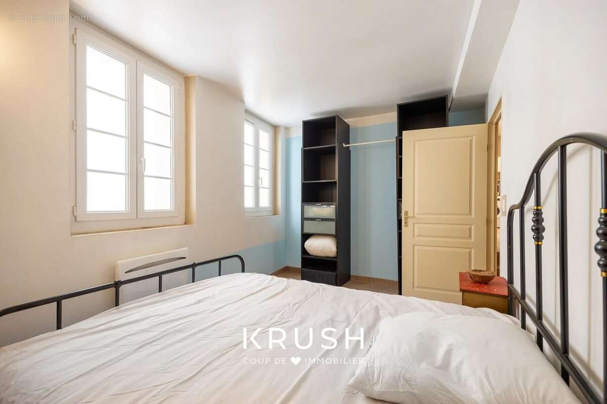 Appartement à MARSEILLE-2E