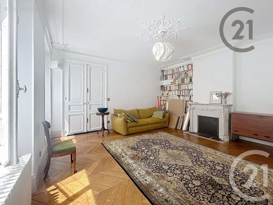Appartement à FONTAINEBLEAU