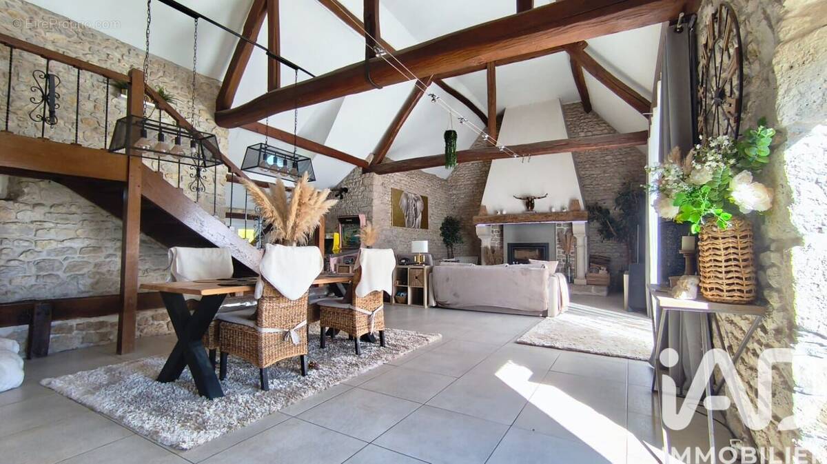 Photo 1 - Maison à BEAUVILLIERS