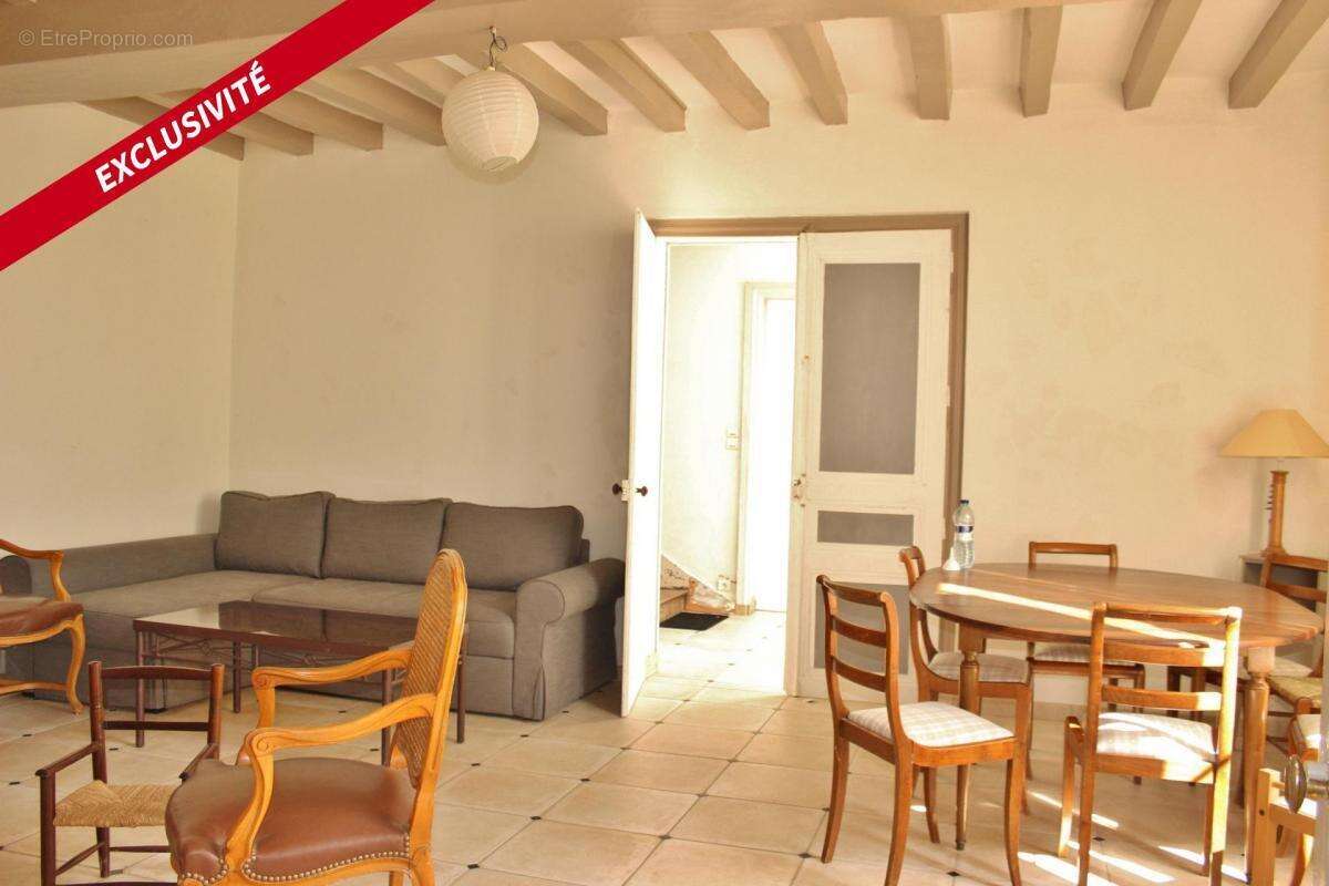 Maison à MONTREUIL-BELLAY