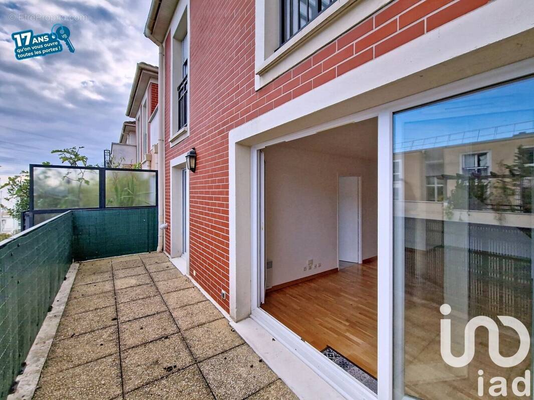 Photo 1 - Appartement à VILLENEUVE-LA-GARENNE