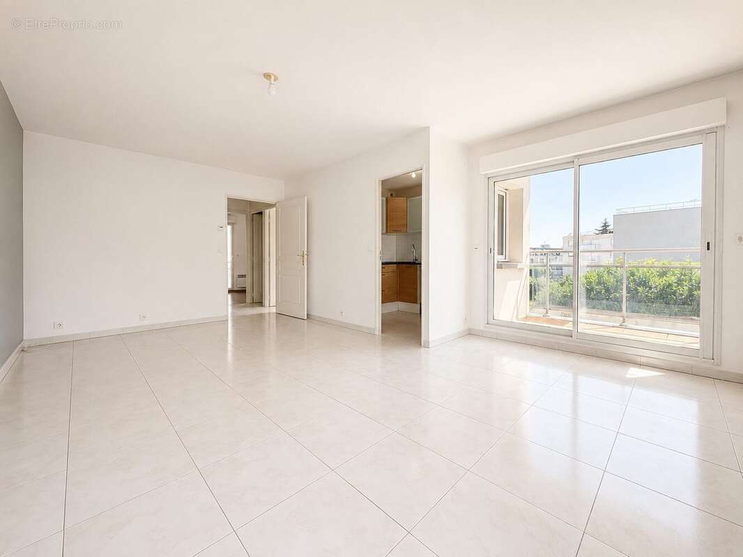 Appartement à SAVIGNY-SUR-ORGE