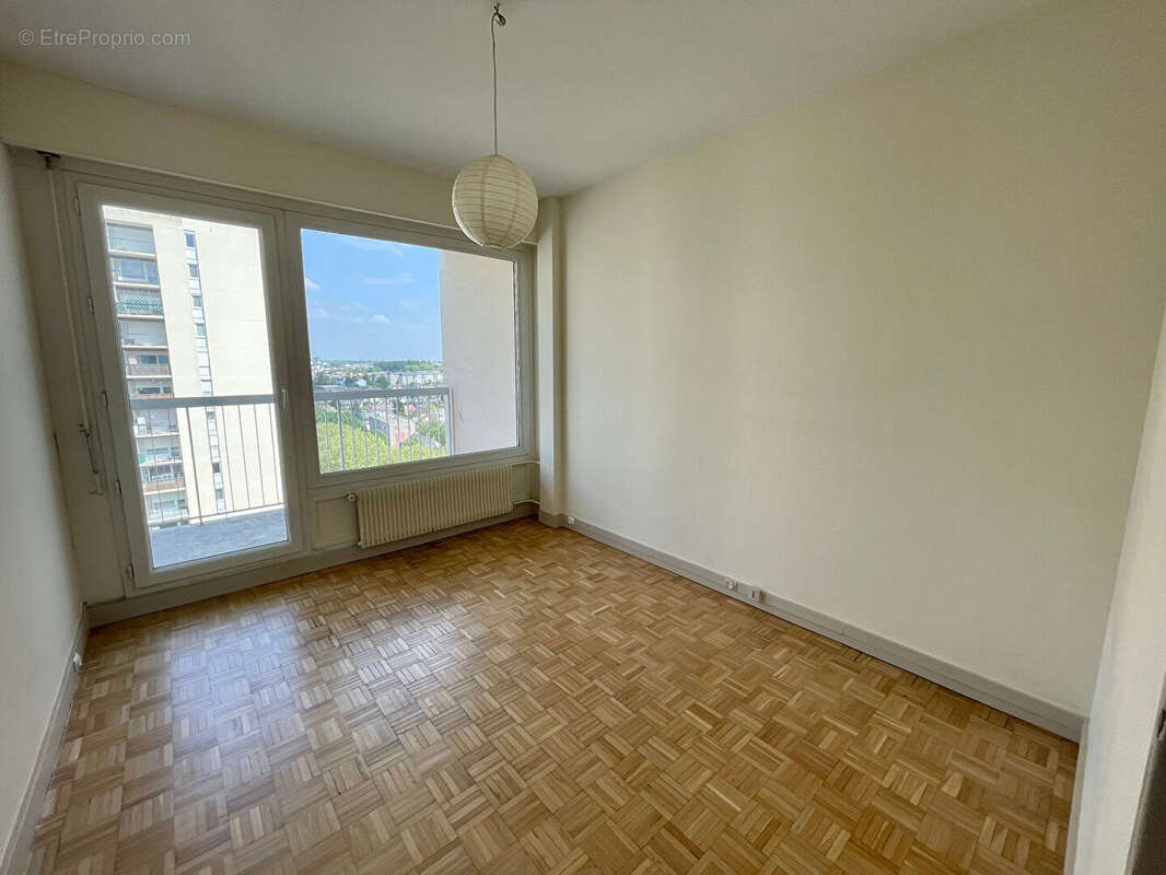 ANTONY - Appartement F3 62 m2 + 2 balcons + 2 places de stationnement ! - photo 8