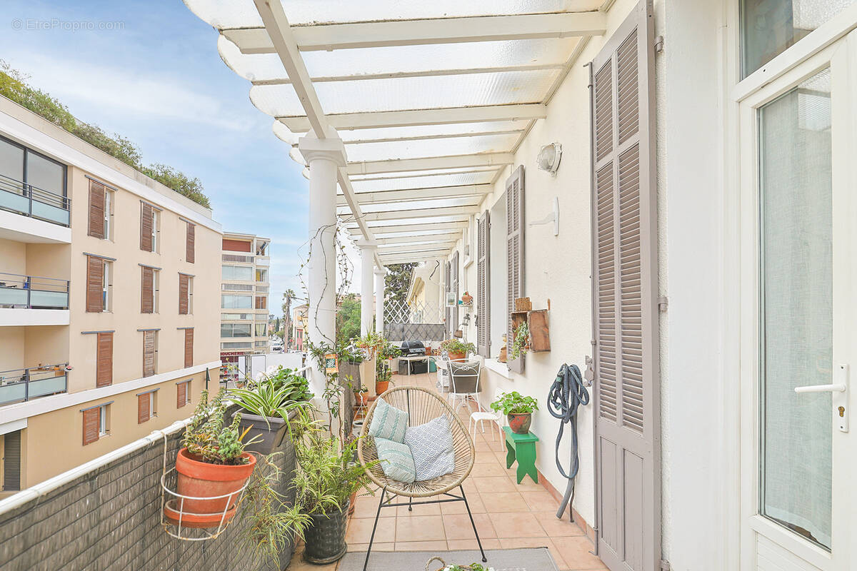 Appartement à HYERES