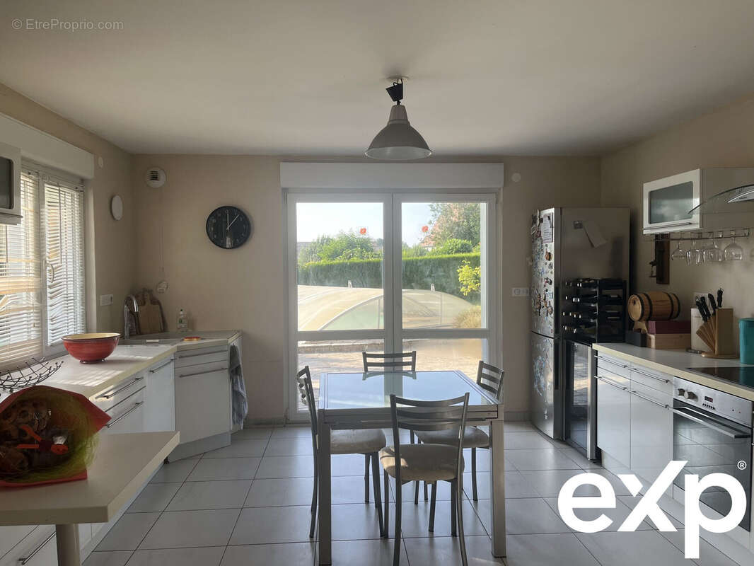 Maison à CHAVANNES-SUR-L'ETANG