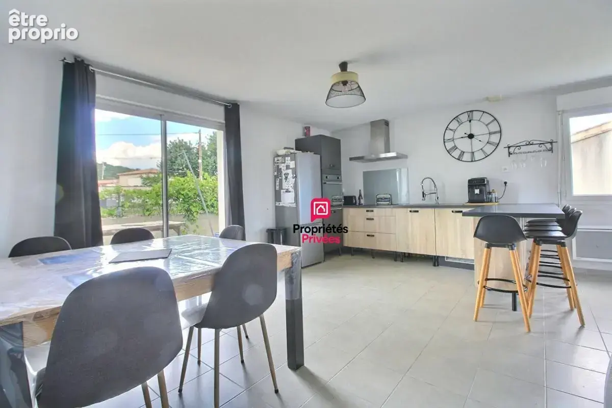 Maison 3 chambres 92 m² de plain pied avec piscine à Vacquieres - photo 9