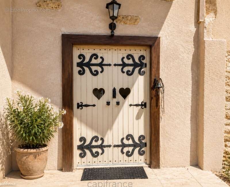 Maison à BEAULIEU-SUR-DORDOGNE