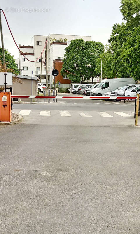 Evry village garage quartier aguado - photo 4