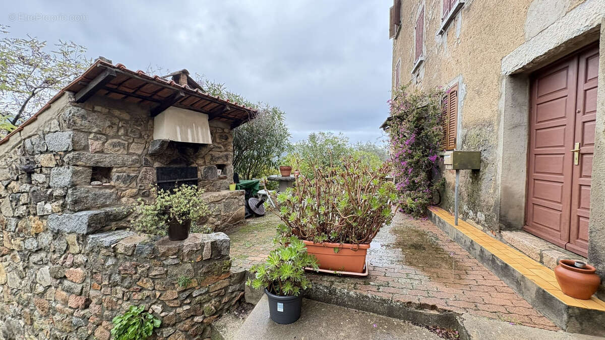 Appartement à SARI-D'ORCINO