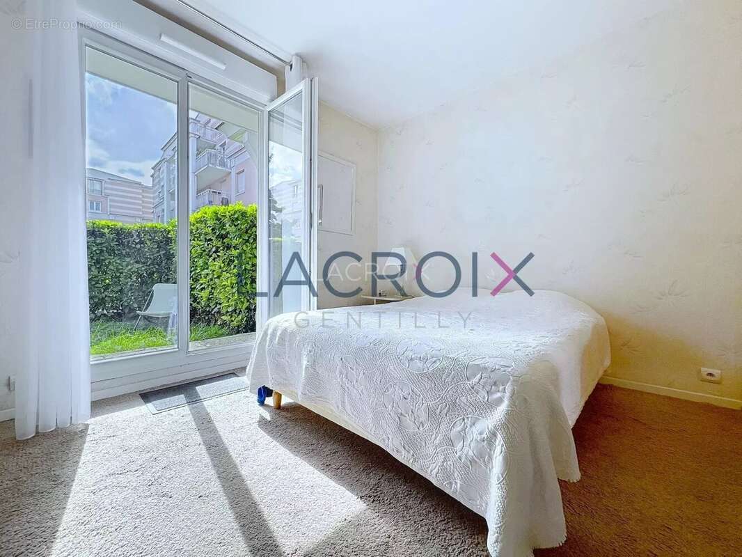 Appartement à L&#039;HAY-LES-ROSES