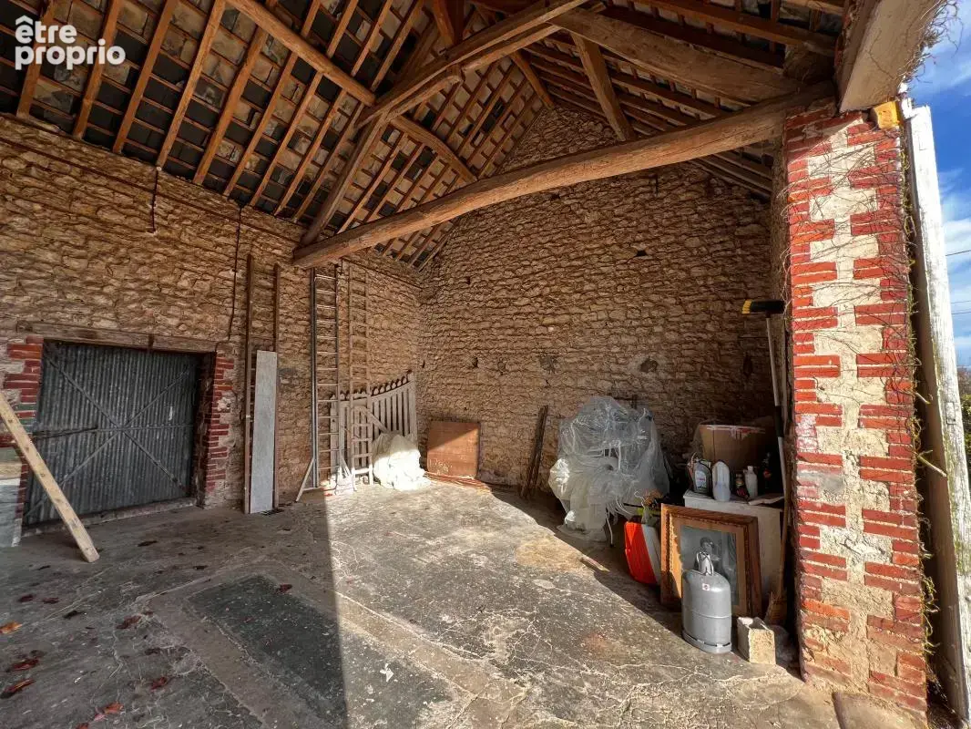  Maison en pierre avec grange et grand terrain paysagé de 2 100 m² à Péronville  - photo 12