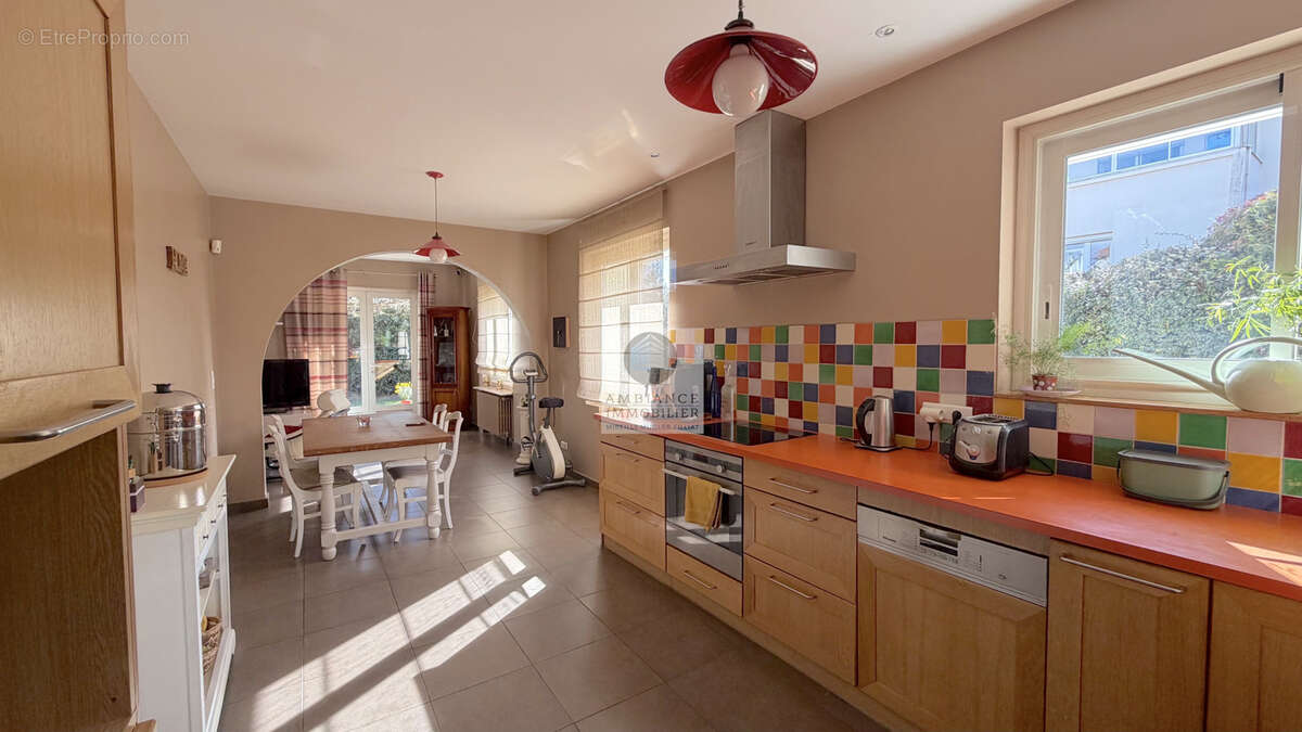 Maison à GUILHERAND-GRANGES