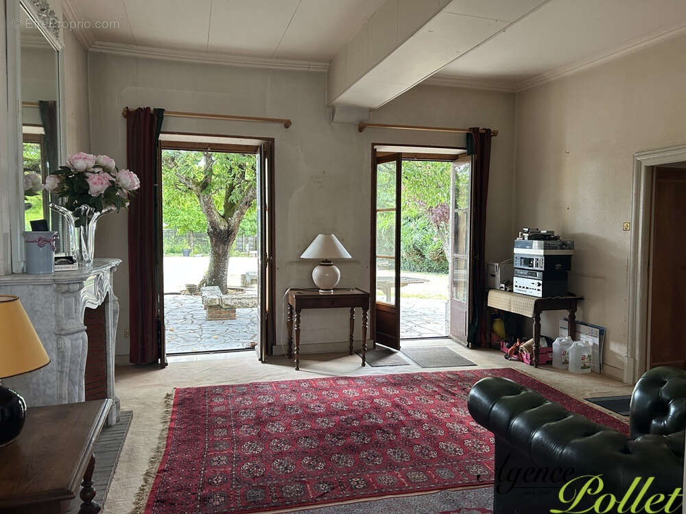 Maison à AUTRY-LE-CHATEL