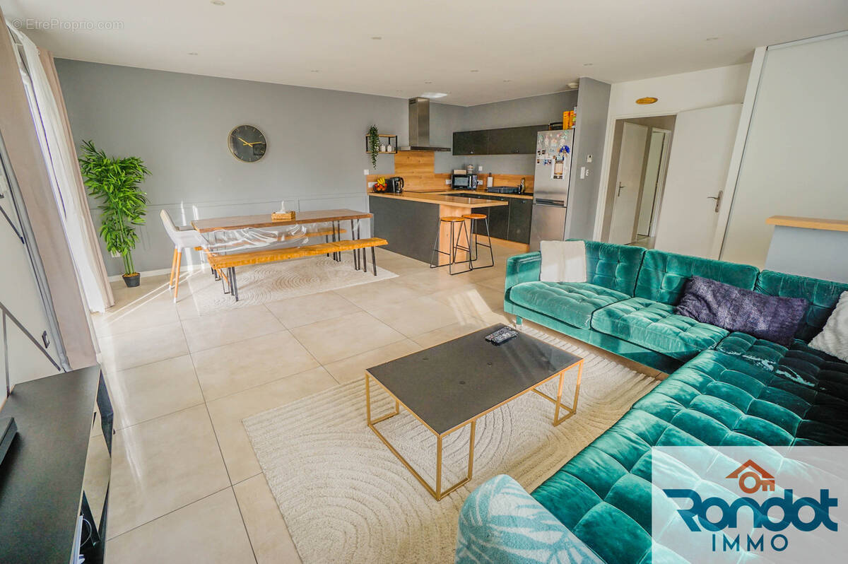 Maison à IS-SUR-TILLE