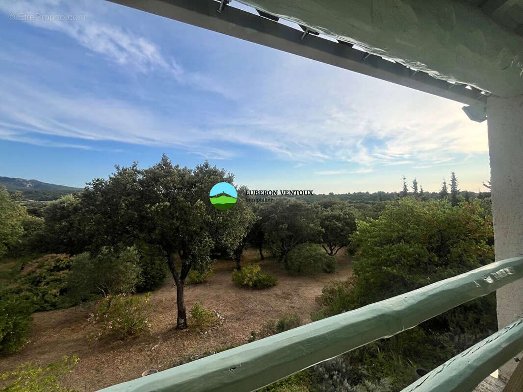 A VENDRE VENASQUE BELLE VILLA DE 220 m² environ sur 4000 m² de terrain - photo 2