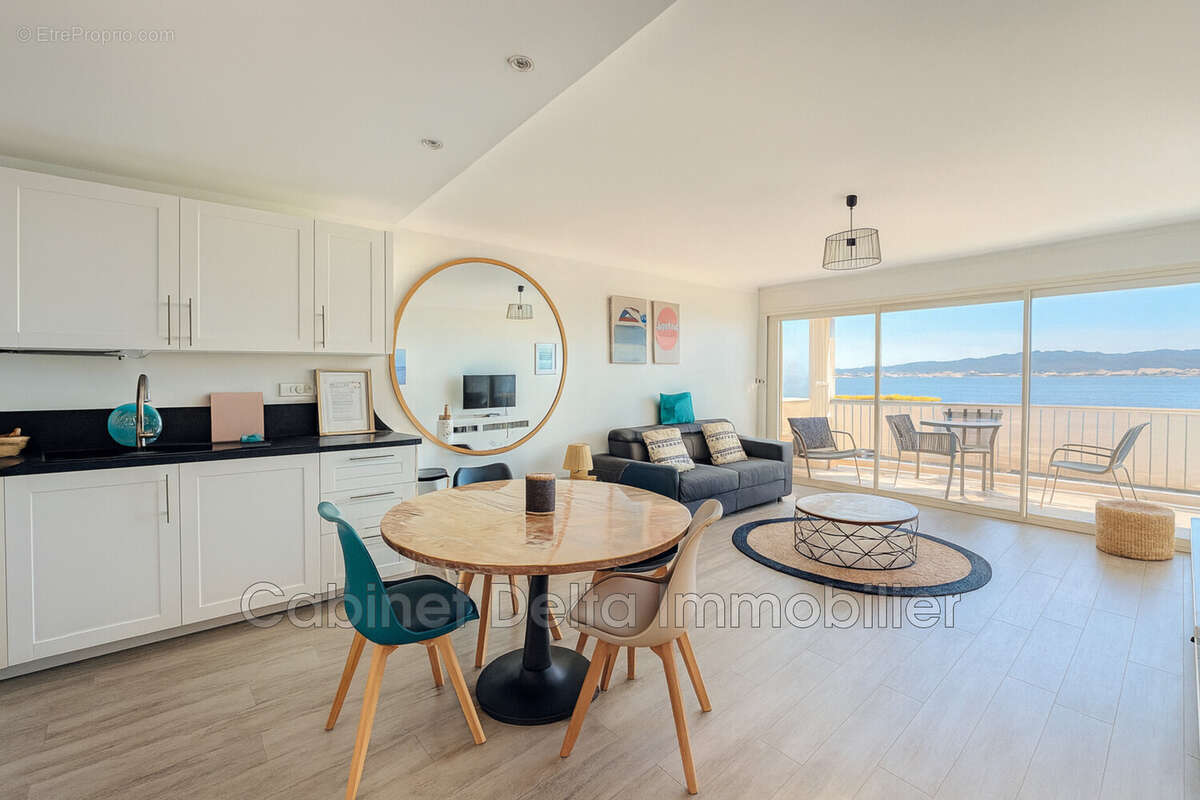 Appartement à SANARY-SUR-MER