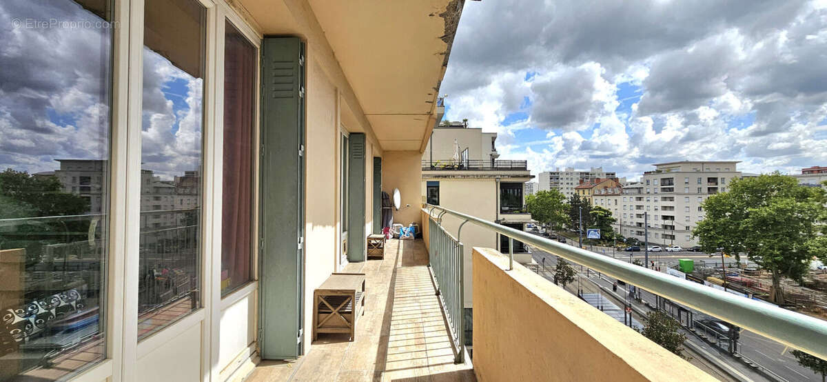Appartement à LYON-8E