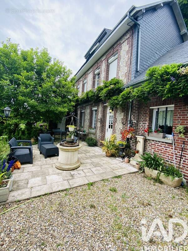 Photo 1 - Maison à MONTIVILLIERS