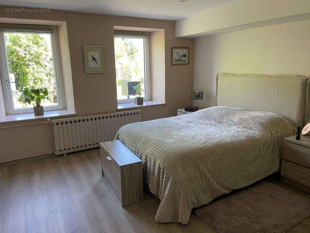 Maison à SAINT-AGNANT-DE-VERSILLAT