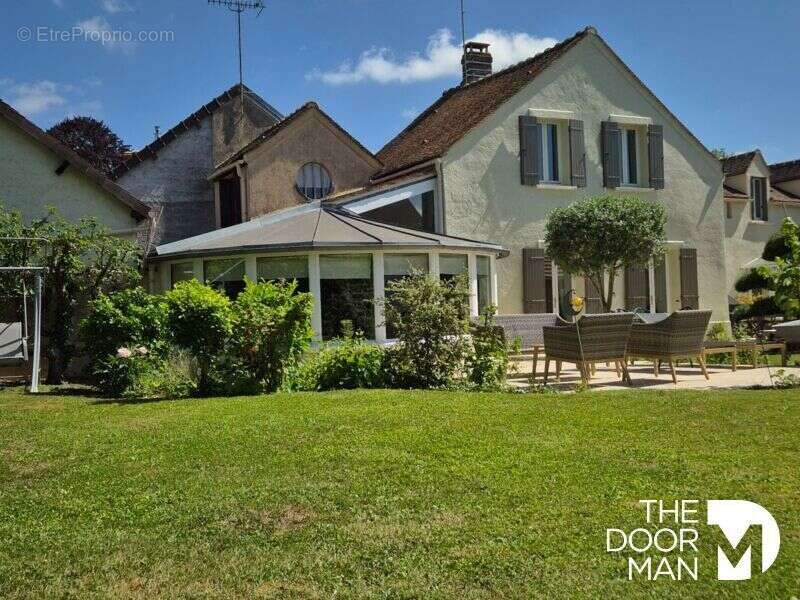 Maison à CERNAY-LA-VILLE