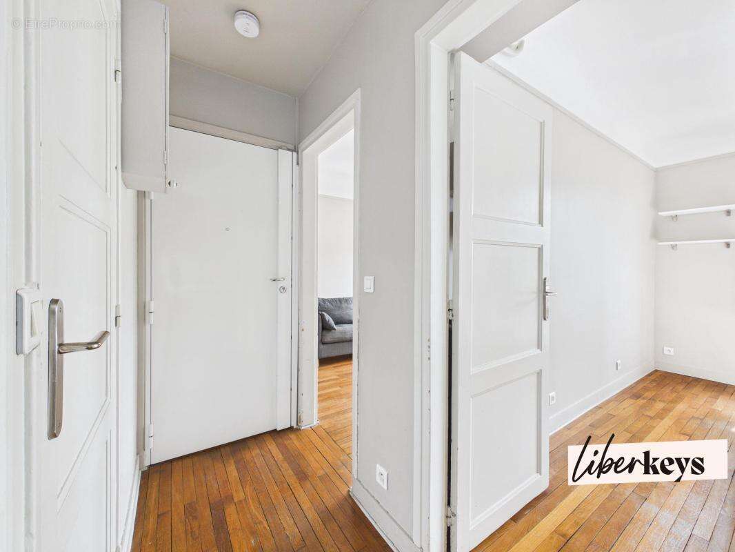 Charmant T2 traversant de 37 m² – Lumineux, au 5ᵉ étage avec ascenseur – Paris 11ᵉ (Voltaire) - photo 12