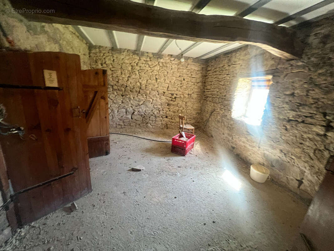 Maison à COUSANCE