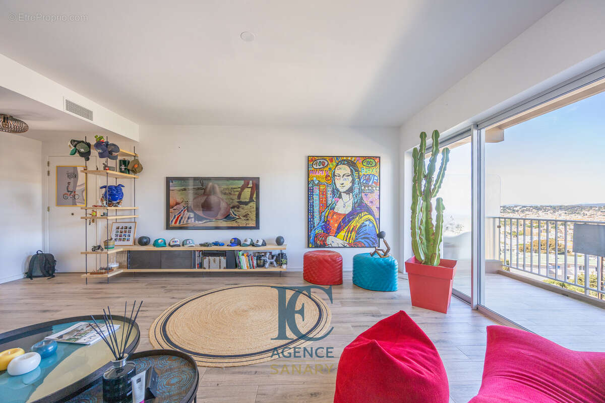 Appartement à SIX-FOURS-LES-PLAGES