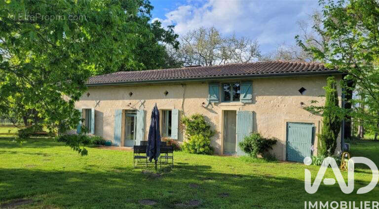 Photo 5 - Maison à ROAILLAN