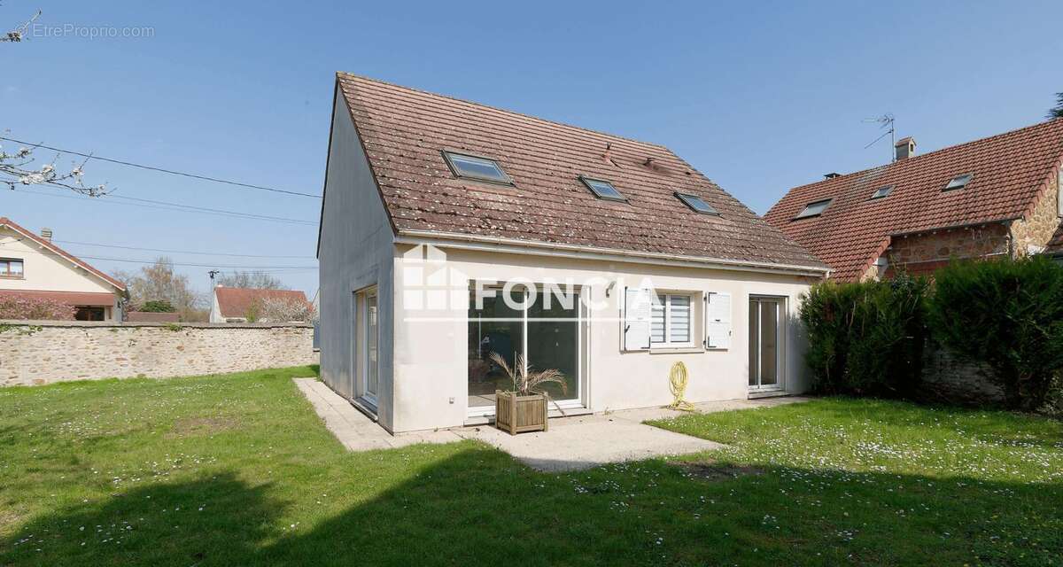 Maison à PRINGY