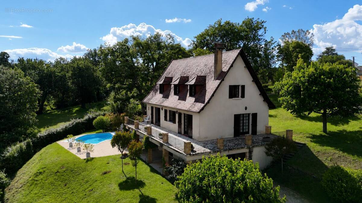 Maison à COUX-ET-BIGAROQUE