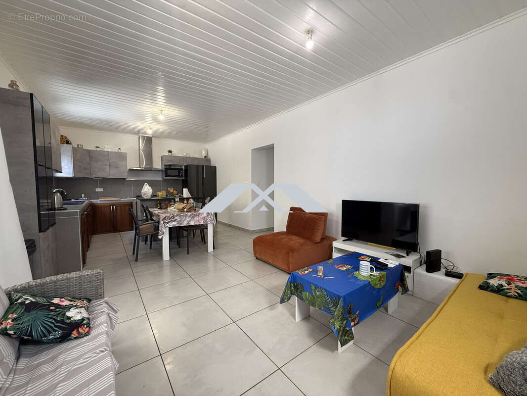 Maison 81 m² à Saint-Joseph  - photo 7