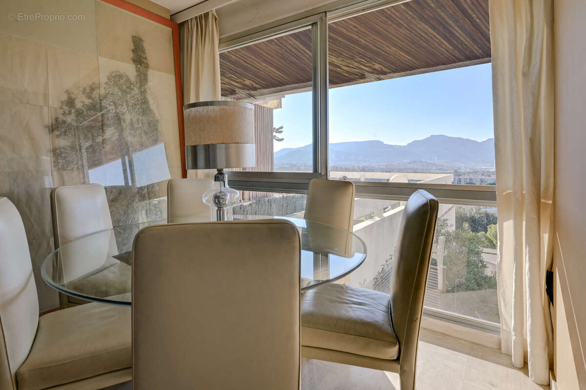 Appartement à MARSEILLE-8E