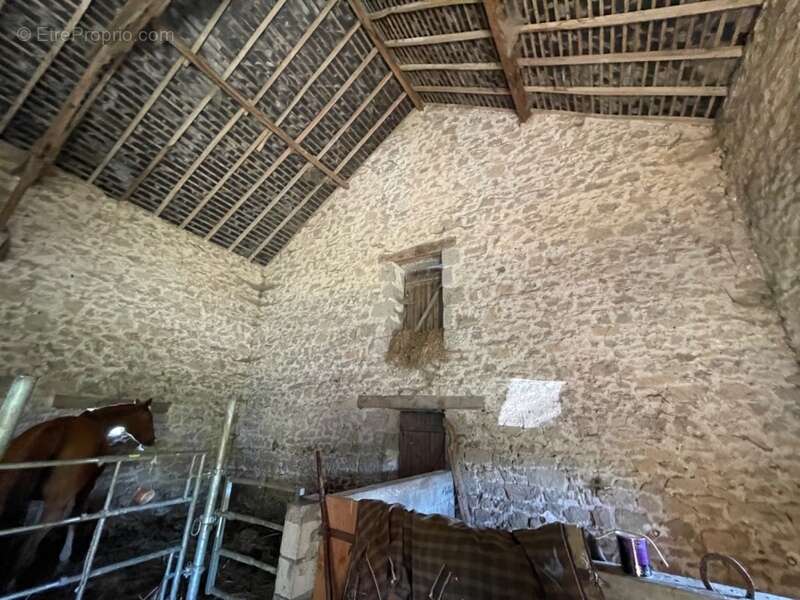 Maison à SAINTE-FEYRE