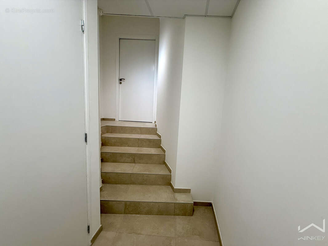 Appartement à SUZE-LA-ROUSSE