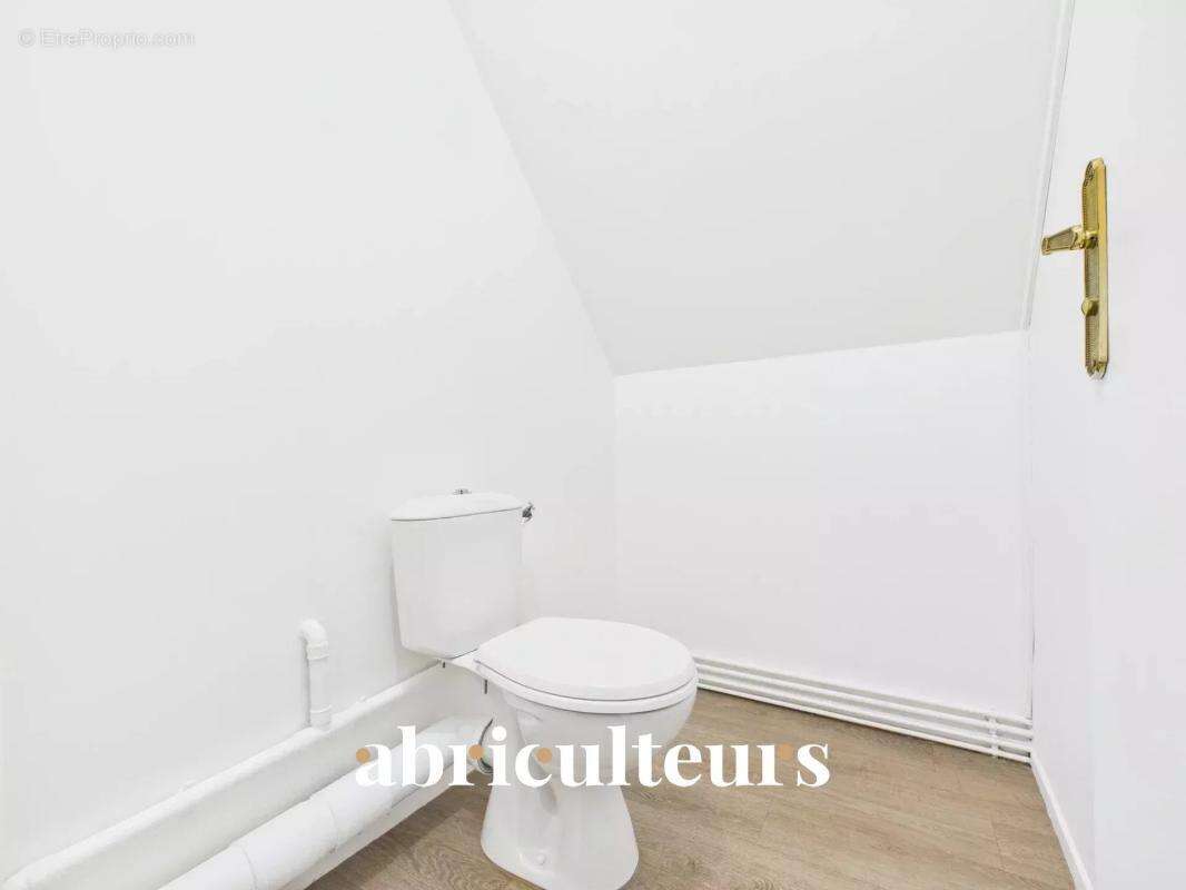 Maison à AVILLY-SAINT-LEONARD