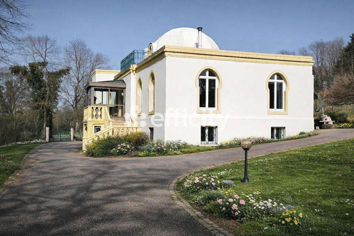 Maison à MIRECOURT