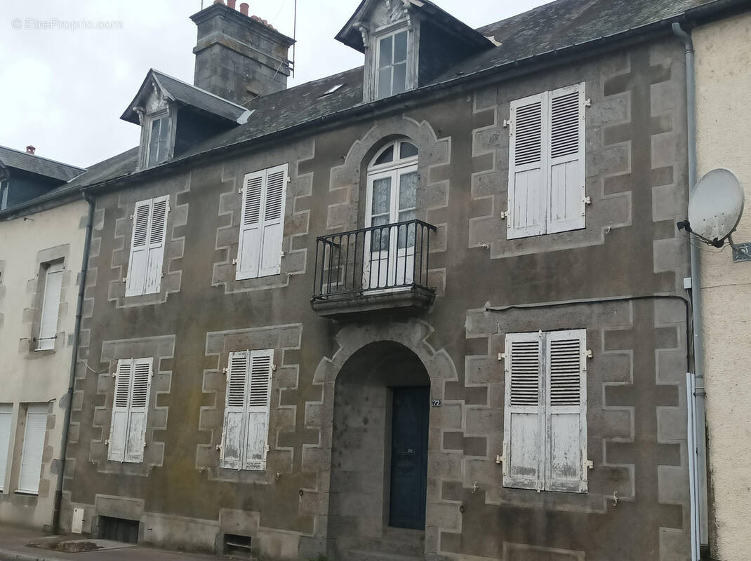 Maison à COUTERNE