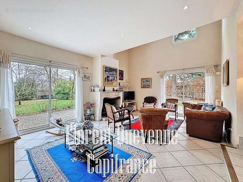 Maison à MERY-CORBON