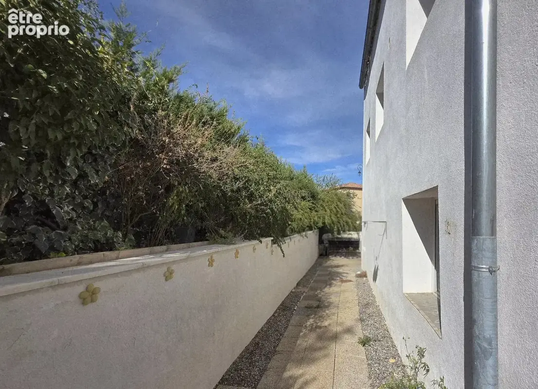 Bel appartement T3 en rez de jardin. - photo 9