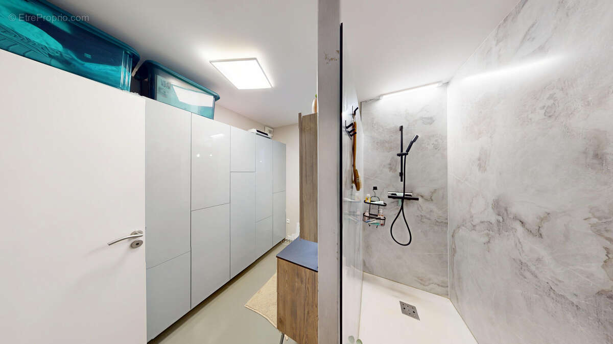 Appartement à BARAQUEVILLE