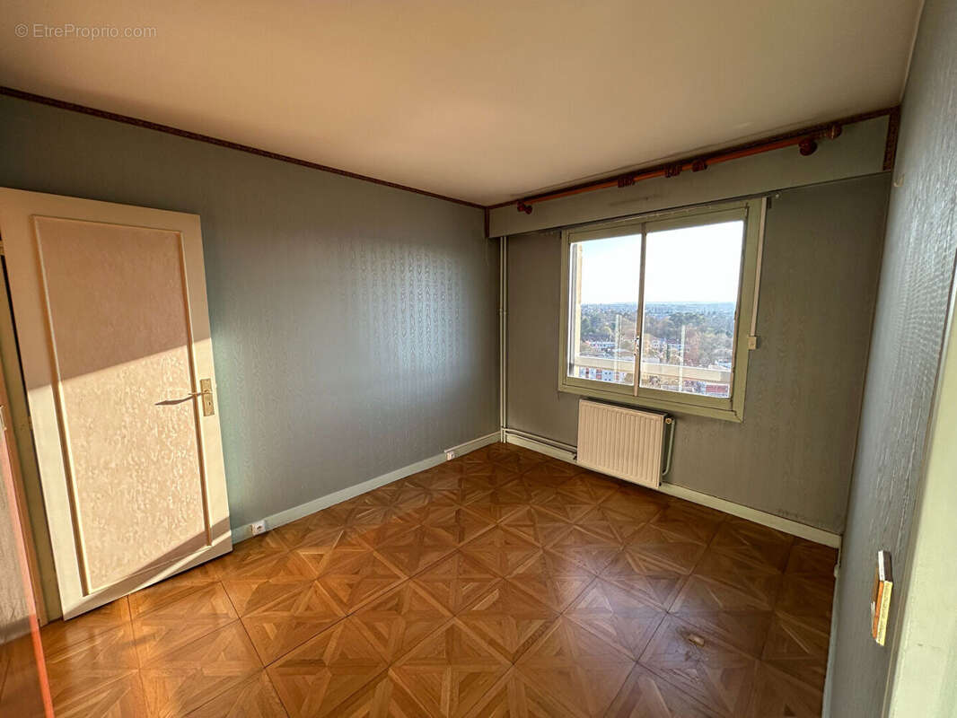 Appartement à L'HAY-LES-ROSES