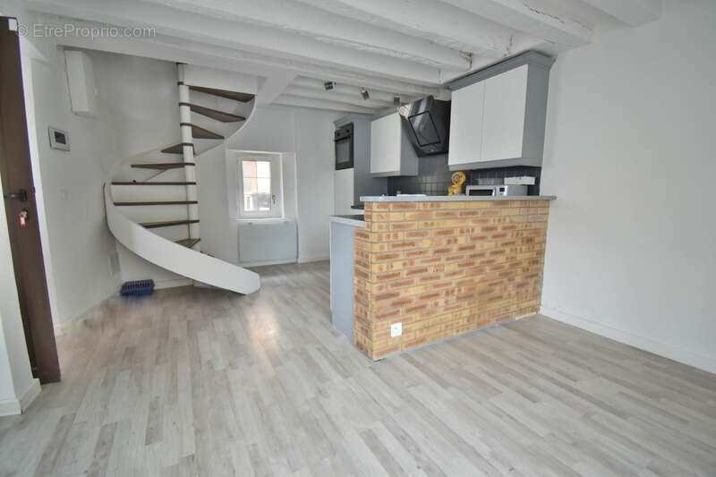 Christophe Michaudelle, Capifrance, vous propose : proche MEAUX / SAINT SOUPPLETS - à ETREPILLY, maison de ville 3 pièces, 2 cha - photo 4
