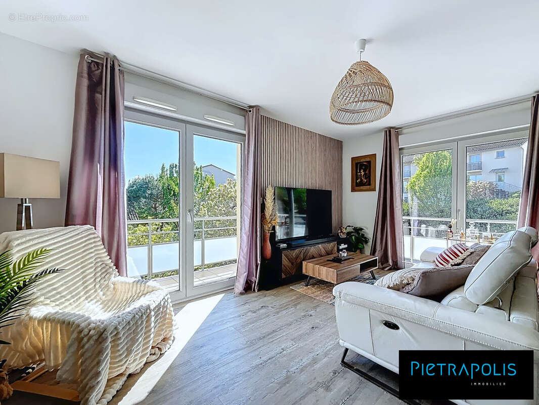 Appartement 66 m² à Anse  - photo 4