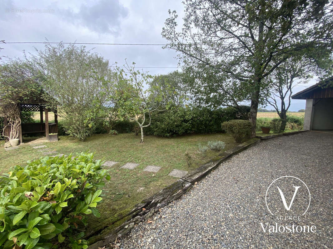 Maison à BAHUS-SOUBIRAN