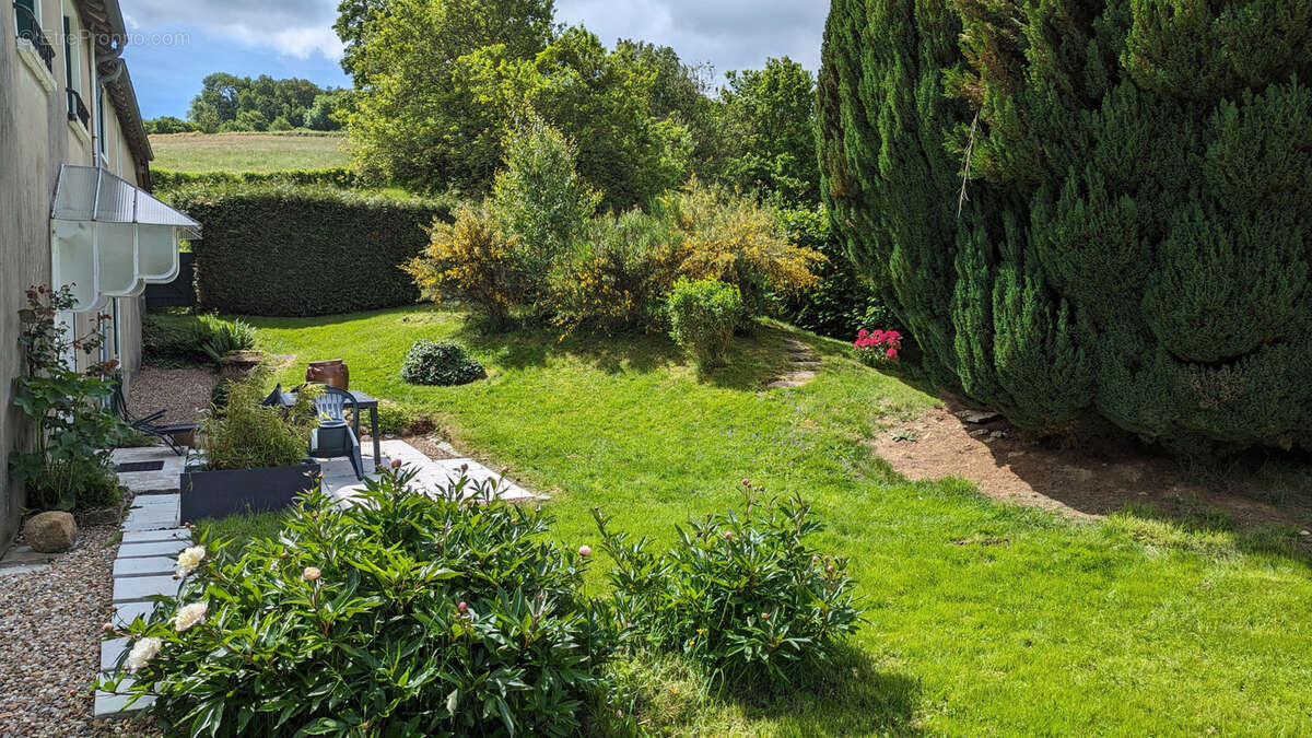 Maison à CHATEAU-CHINON(CAMPAGNE)