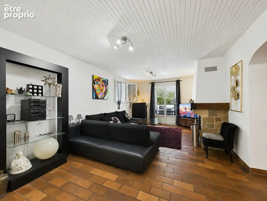 Maison familiale de 126 m2 avec 4 chambres et jardin arboré de 1 208 m² - photo 7