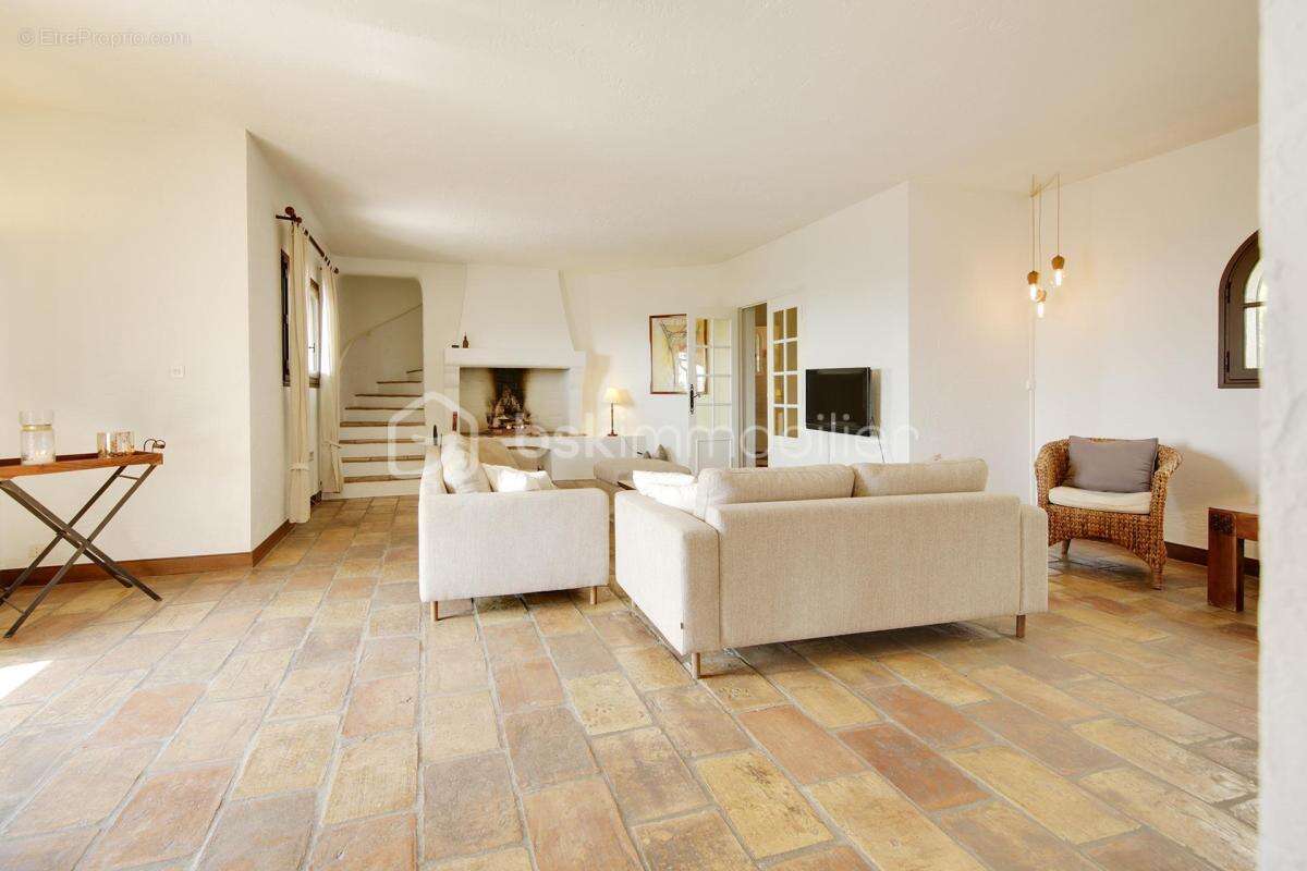 Maison à GATTIERES