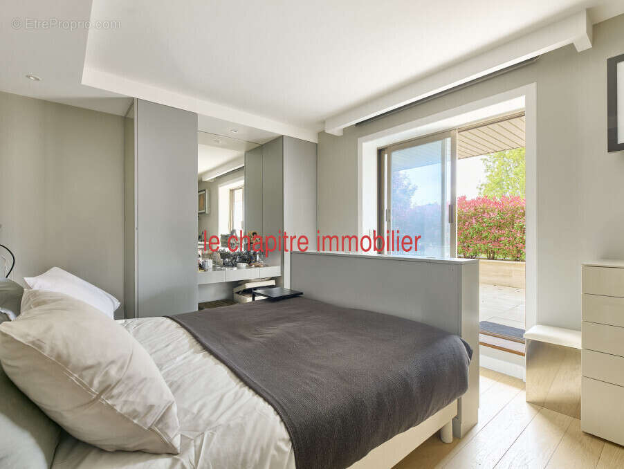 Appartement à NEUILLY-SUR-SEINE
