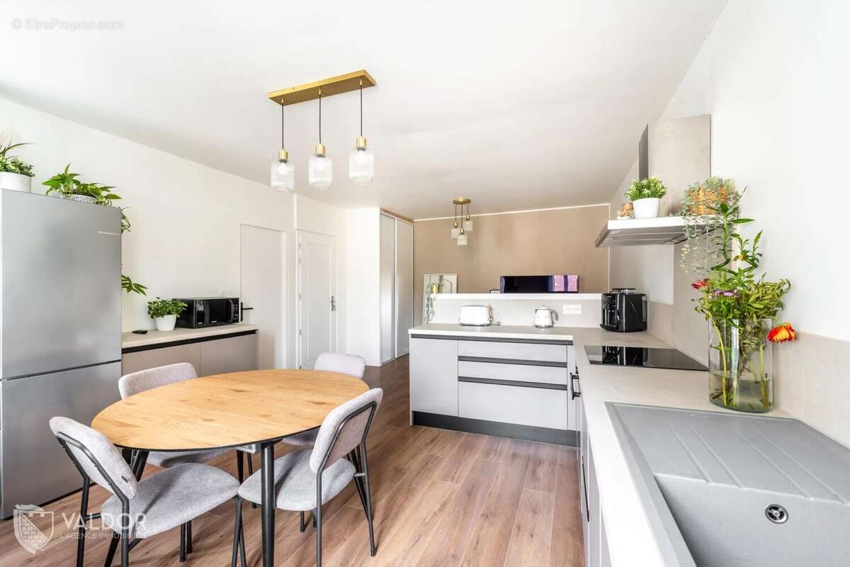 Appartement à LUCENAY