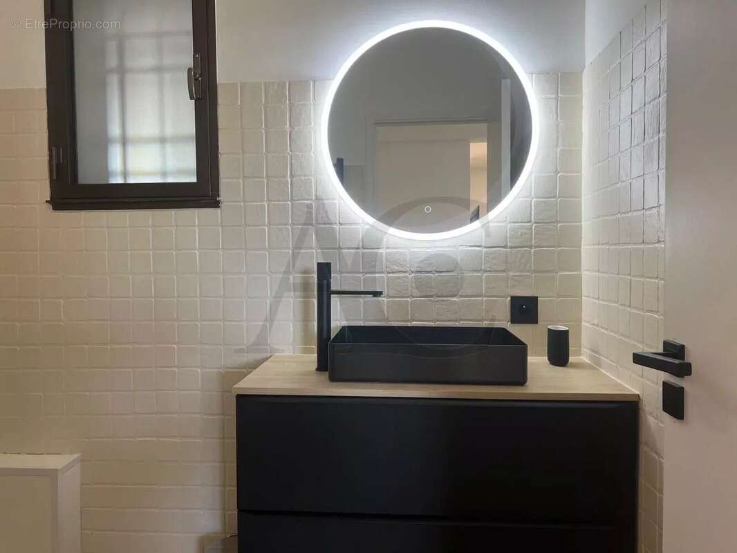Appartement à VILLENEUVE-LOUBET